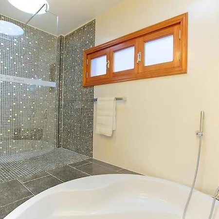 Villa Playa Blanca Sleeps 15 Pool Air Con Wifi *