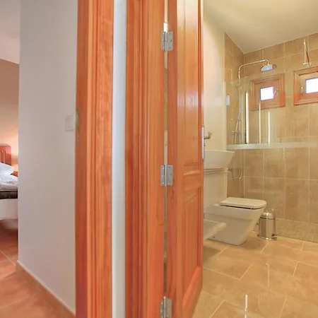 Playa Blanca Sleeps 15 Pool Air Con Wifi Playa Blanca (Lanzarote)